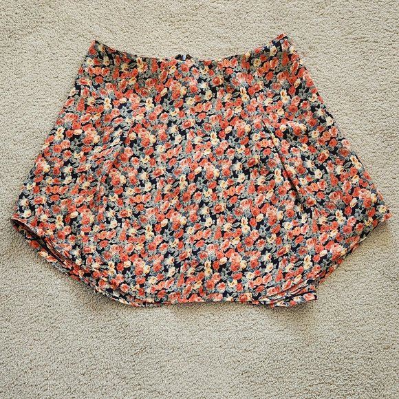 Reformation ditsy floral/moody floral viscose mini a-line skirt made in USA Sz 2 - Picture 5 of 8